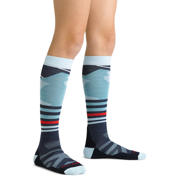 Skipper Kids' Snowboard and Ski Sock in Glacier Blue on foot